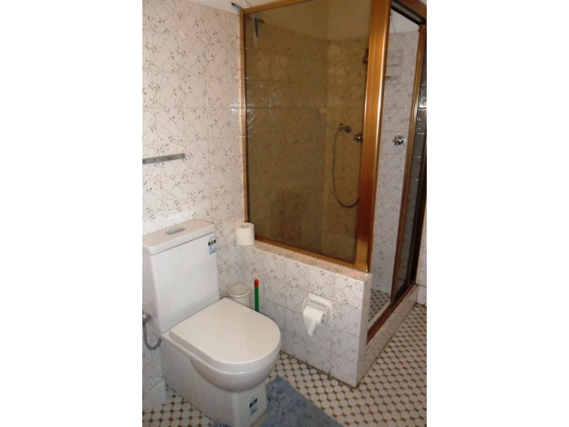 102 Canterbury Rd, Glenfield NSW 2167