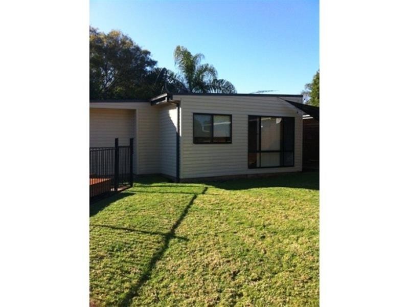 12a Leyland Pl, Ingleburn NSW 2565