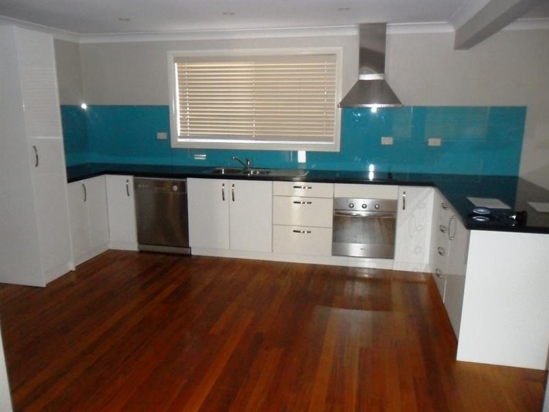 6 Chrysanthemum Ave, Casula NSW 2170