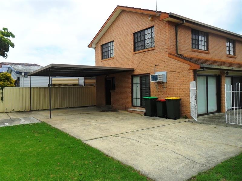 6 Chrysanthemum Ave, Casula NSW 2170