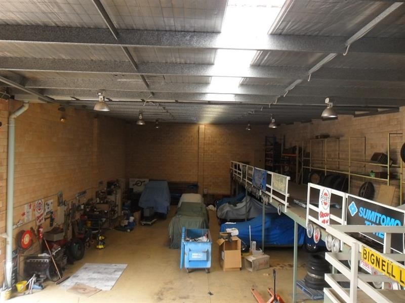 15 Bosci Rd, Ingleburn NSW 2565