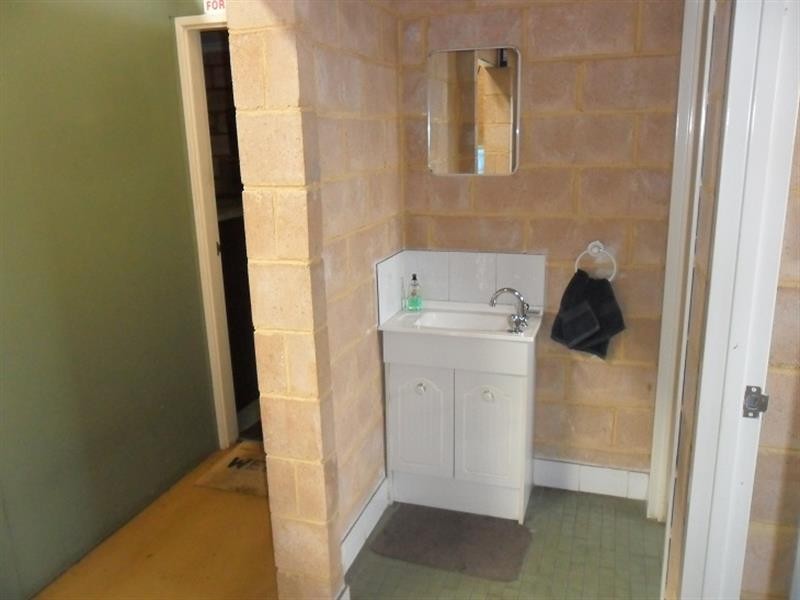 15 Bosci Rd, Ingleburn NSW 2565