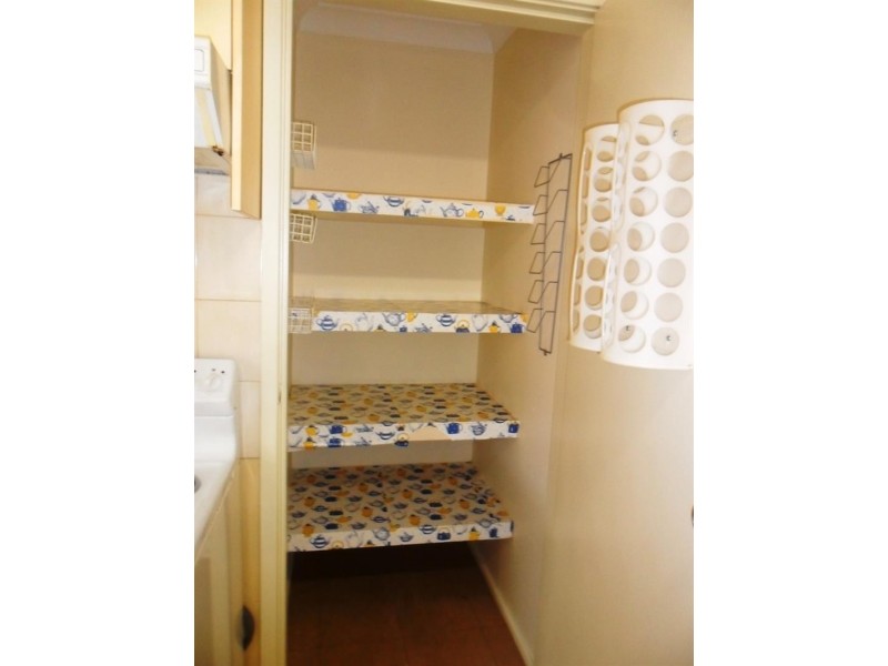 2/63 Canterbury Rd, Glenfield NSW 2167