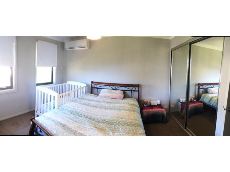 12 Mariner St, Glenfield NSW 2167