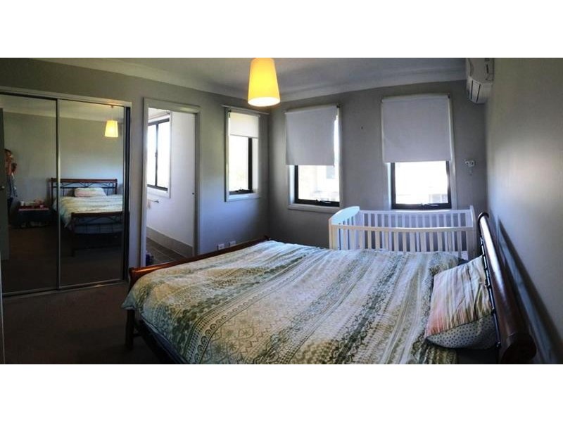 12 Mariner St, Glenfield NSW 2167