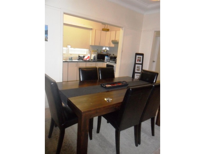 130 Railway Pde, Glenfield NSW 2167