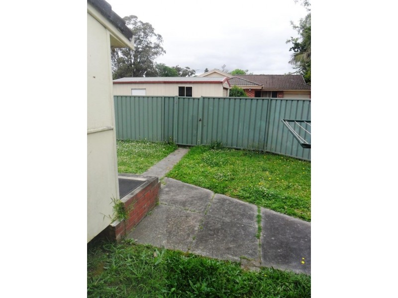 130 Railway Pde, Glenfield NSW 2167