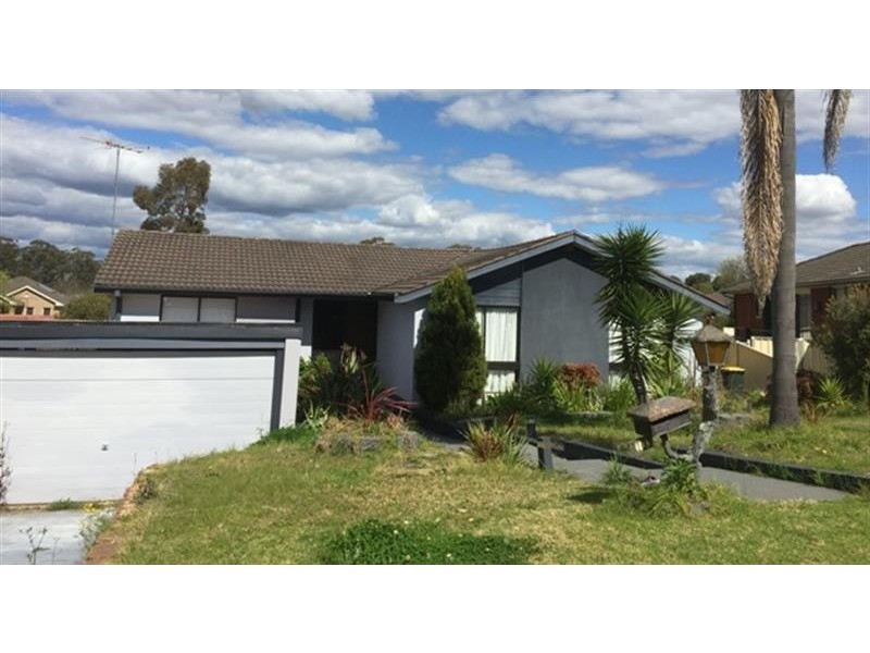 133 Belmont Rd, Glenfield NSW 2167