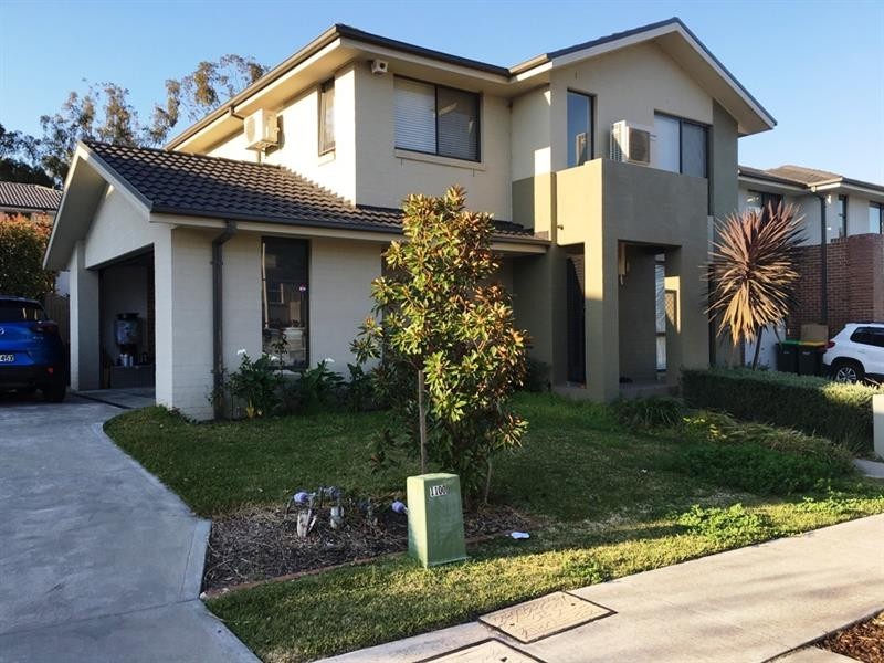 16 Boddingtons St, Glenfield NSW 2167