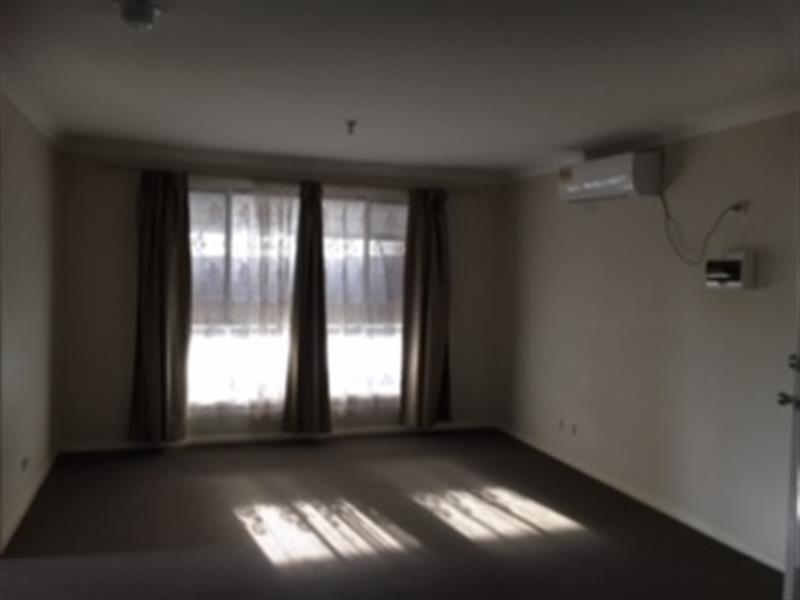 4B Argyle Street, Macquarie Fields NSW 2564