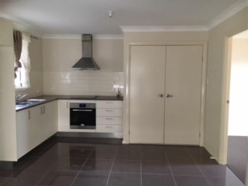 4B Argyle Street, Macquarie Fields NSW 2564