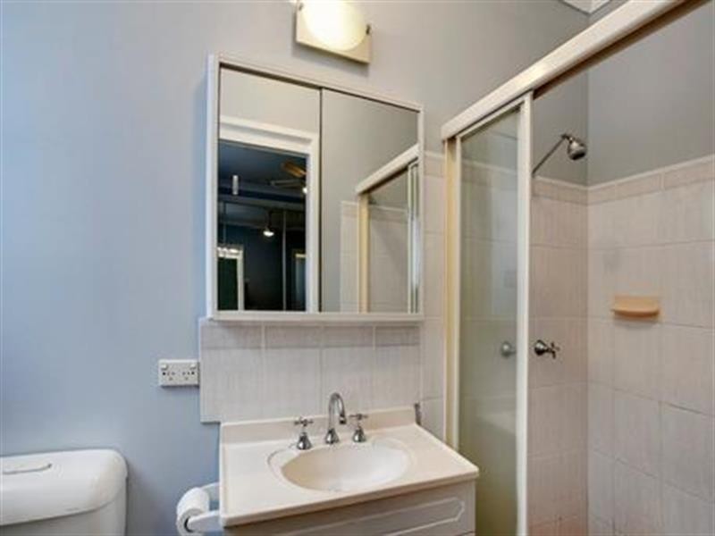 9 Stirling Pl, Glenfield NSW 2167