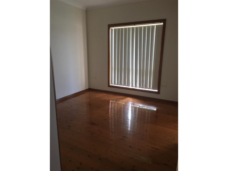 5/33-35 Surrey St, Minto NSW 2566