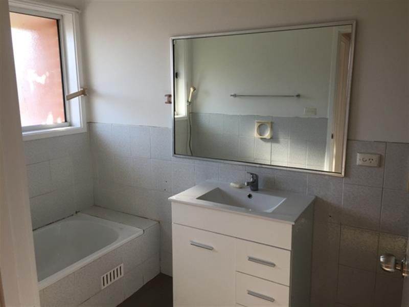 29/6 Jacquinot Place, Glenfield NSW 2167