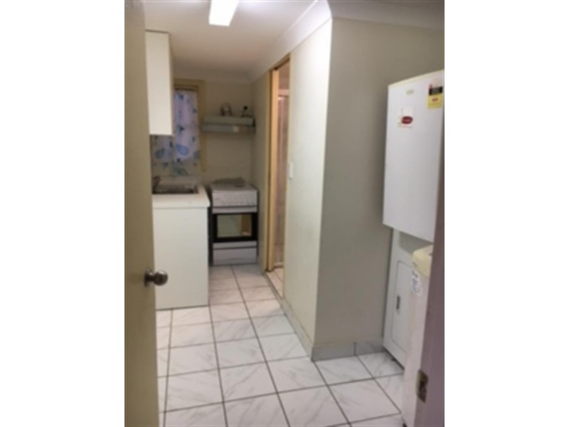 12 Belmont Rd, Glenfield NSW 2167