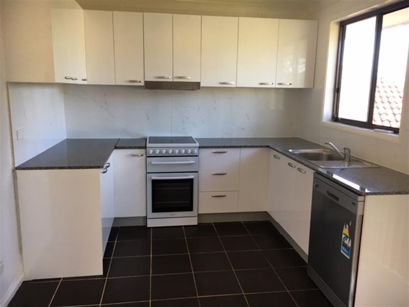 9 Cullen Pl, Minto NSW 2566