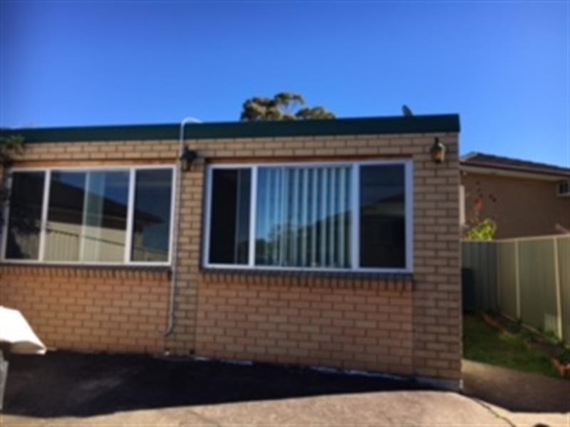 127A Harrow Rd, Glenfield NSW 2167