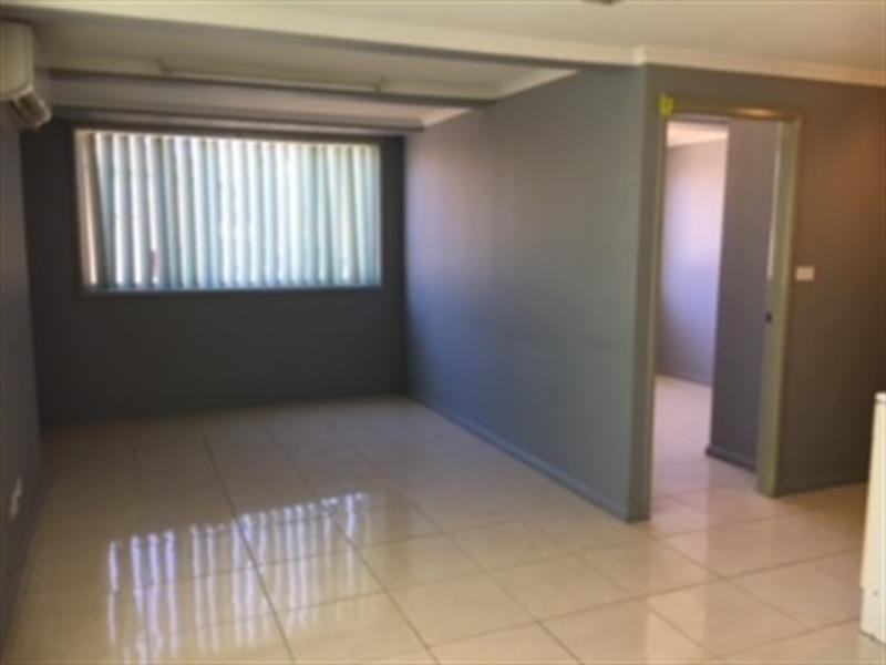 127A Harrow Rd, Glenfield NSW 2167