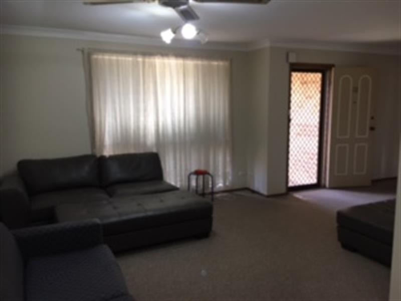 32/212-222 Harrow Rd, Glenfield NSW 2167