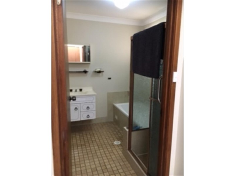 32/212-222 Harrow Rd, Glenfield NSW 2167