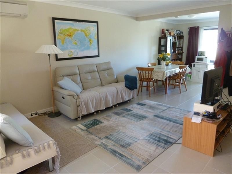 13/6 Jacquinot Pl, Glenfield NSW 2167