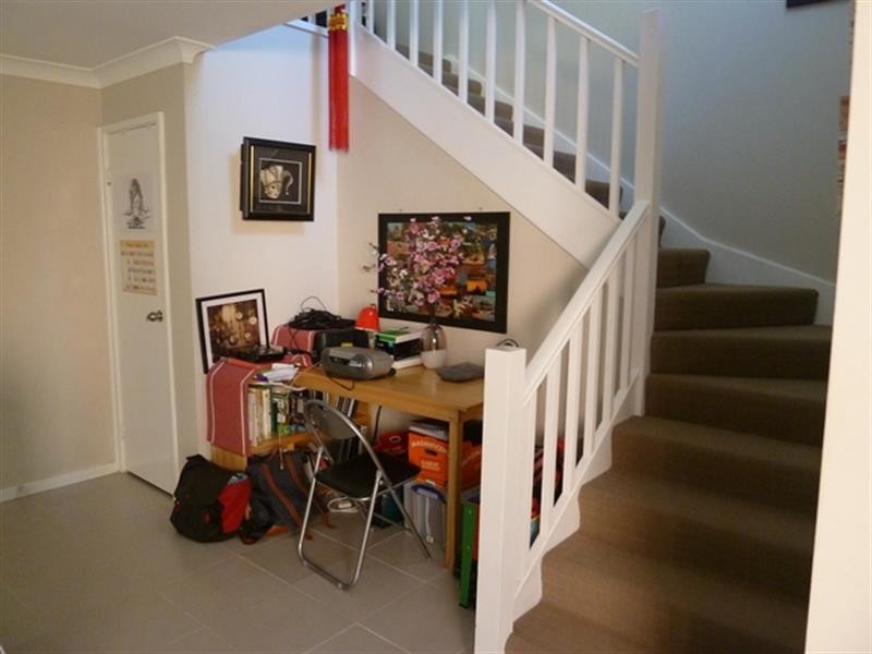 13/6 Jacquinot Pl, Glenfield NSW 2167