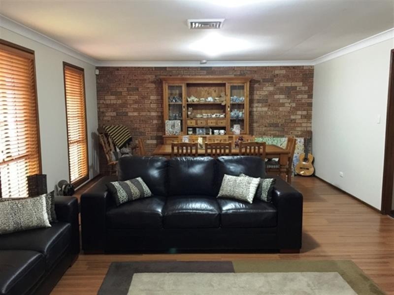 6 Buin Place, Glenfield NSW 2167