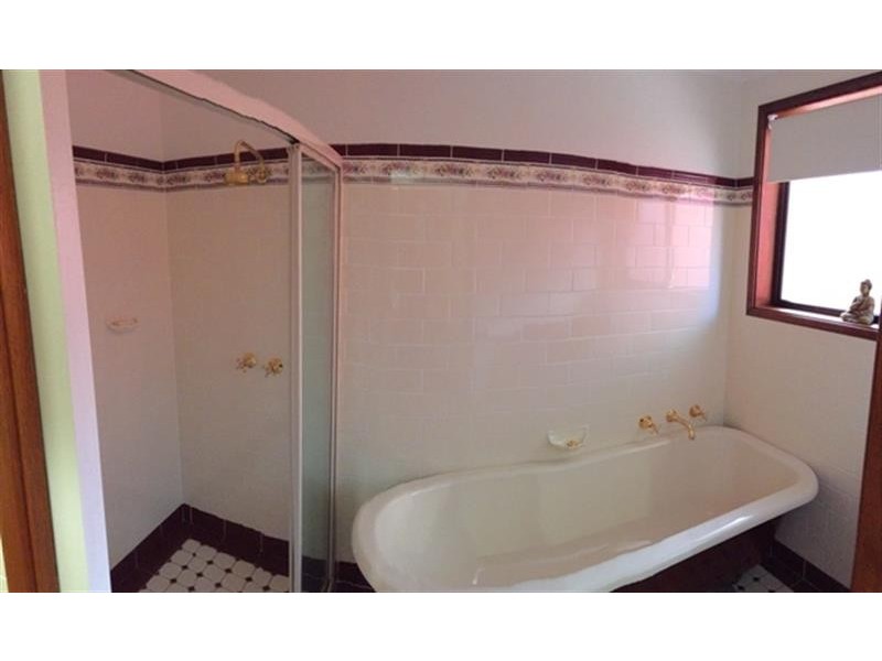 6 Buin Place, Glenfield NSW 2167