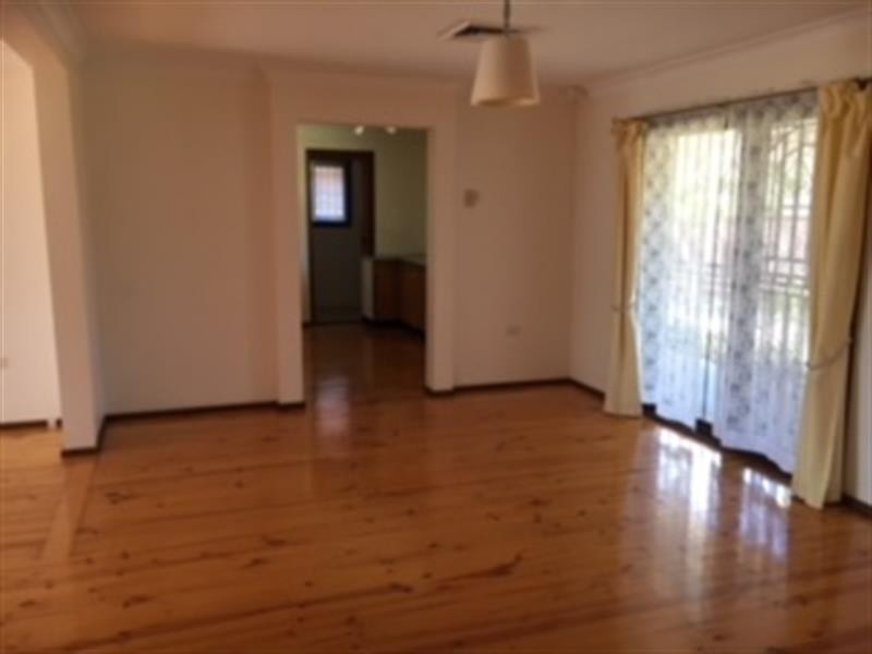 240 Harrow Road, Glenfield NSW 2167