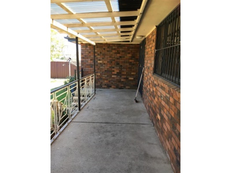 240 Harrow Road, Glenfield NSW 2167