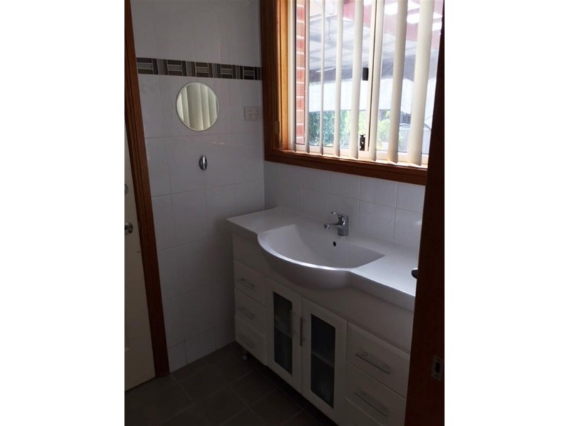 10A Alexander Crescent, Macquarie Fields NSW 2564