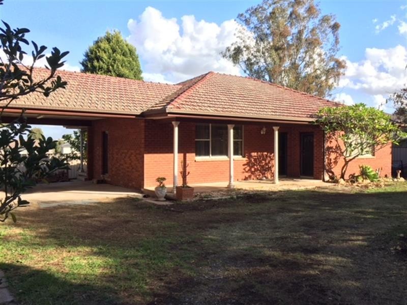 19a Glenfield Road, Glenfield NSW 2167