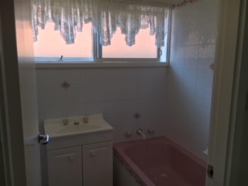 12 Campbellfield Avenue, Bradbury NSW 2560