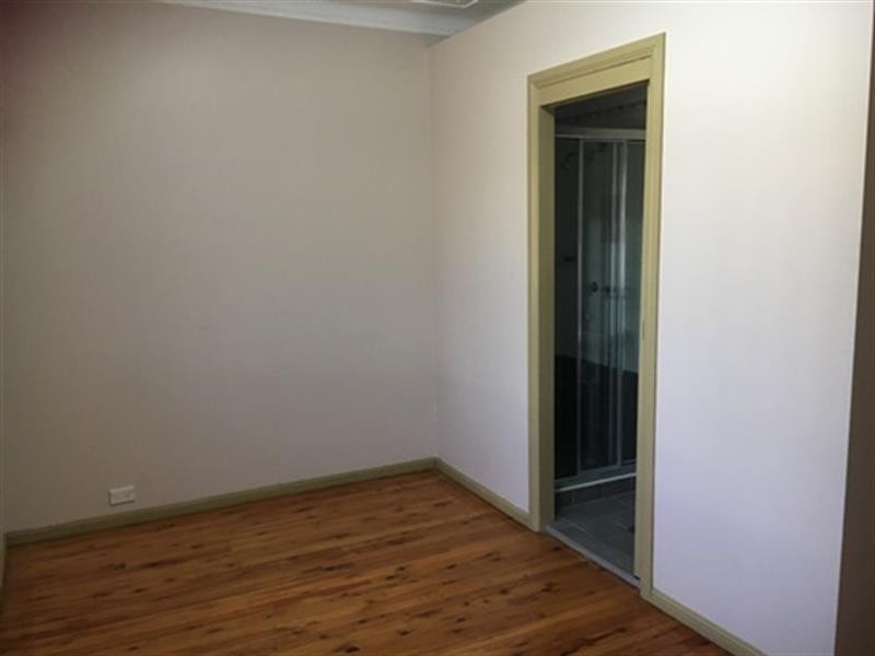9 Norwich  Road, Ingleburn NSW 2565