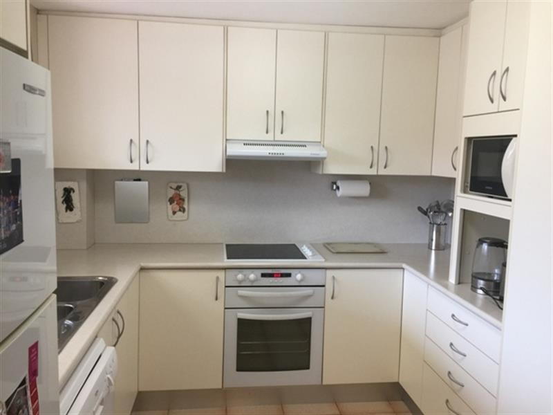 2/32 Railway Parade, Glenfield NSW 2167