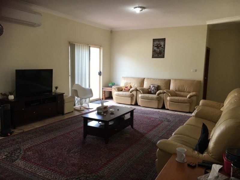 110 Flynn Avenue, Middleton Grange NSW 2171