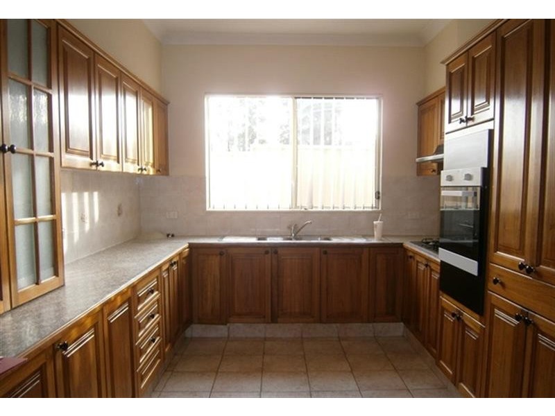 110 Flynn Avenue, Middleton Grange NSW 2171