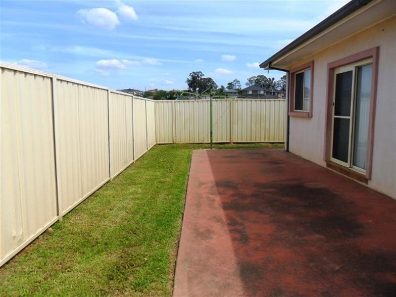 110 Flynn Avenue, Middleton Grange NSW 2171