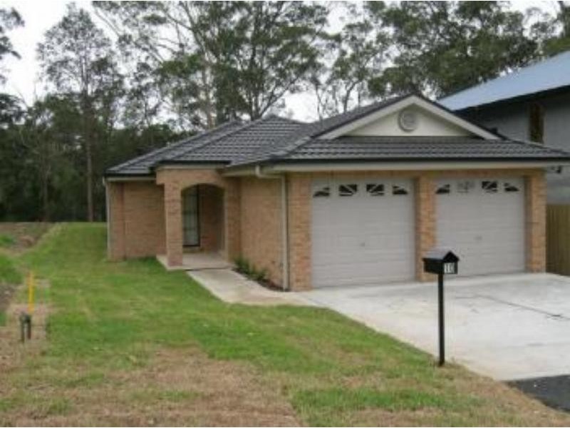 10 River St, Erina NSW 2250