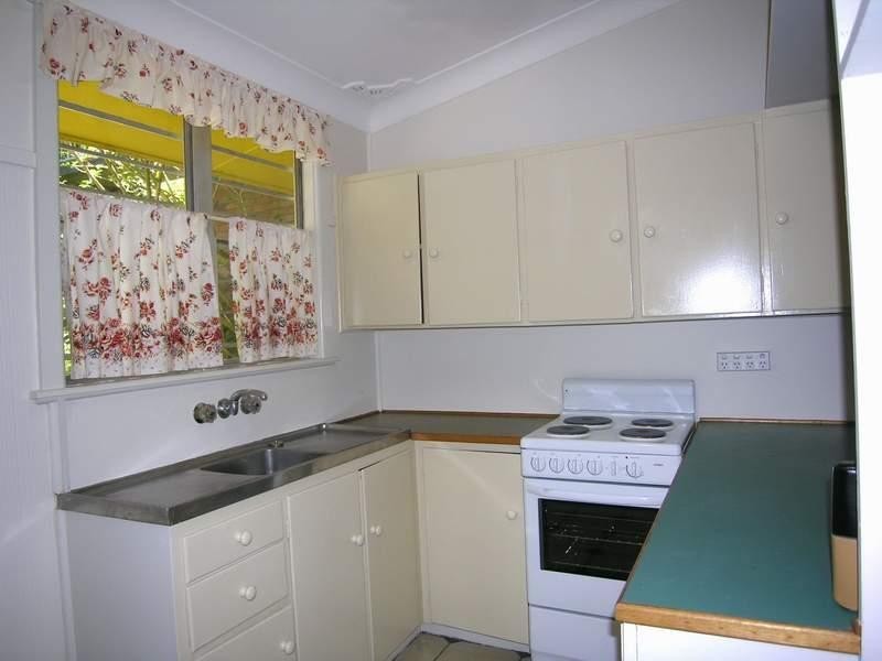 2/28 Kendall St, Gosford NSW 2250