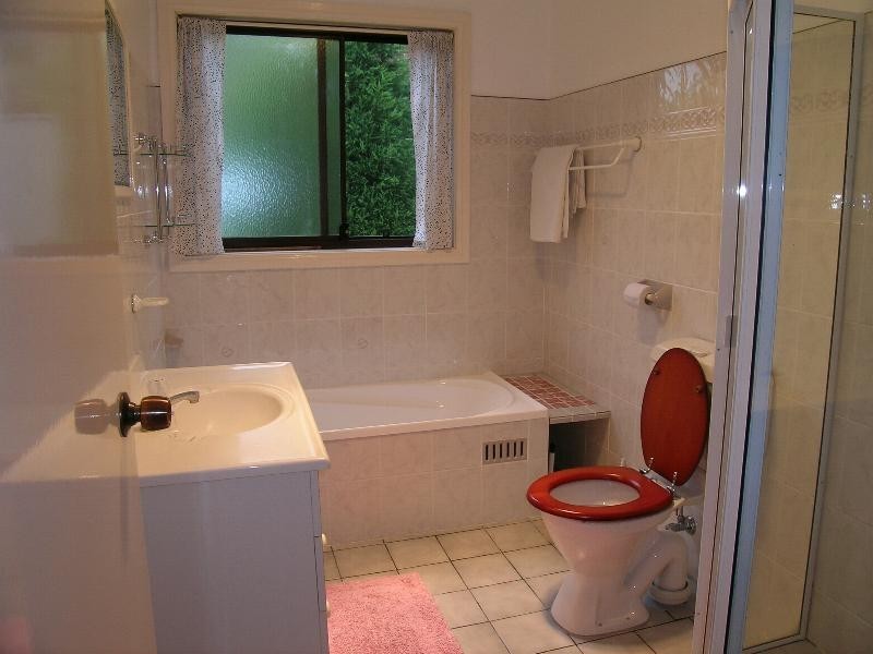 10 Karen  Cl, Lisarow NSW 2250