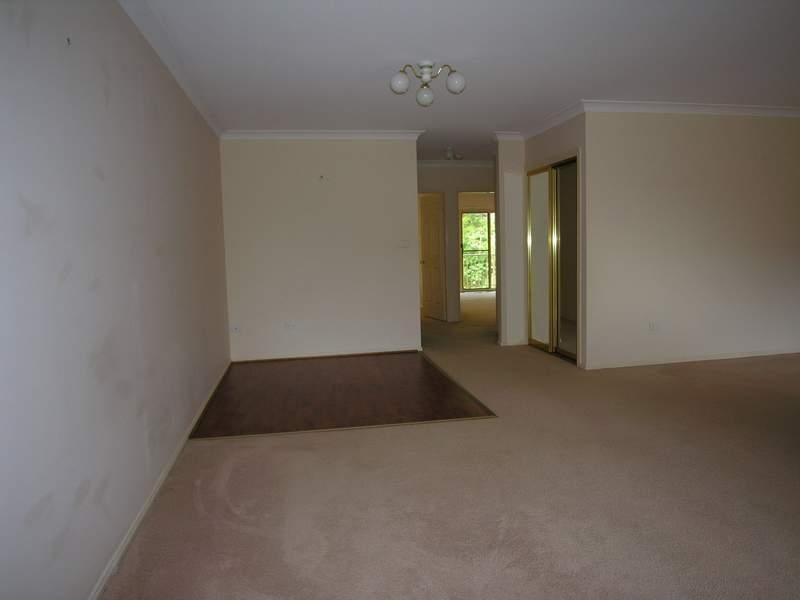 23/117 John Whiteway  Dr, Gosford NSW 2250