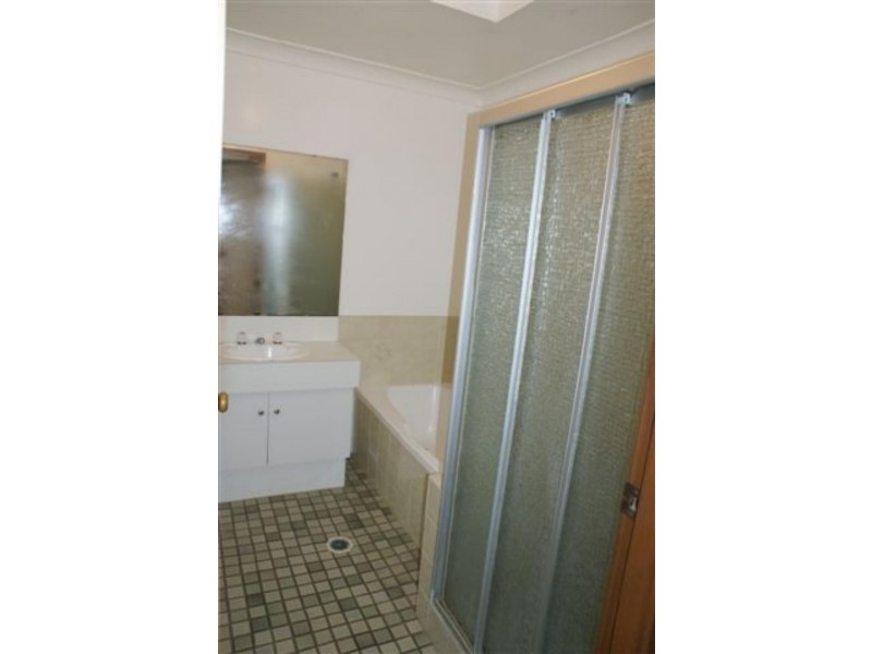 3/166 Albany St, East Gosford NSW 2250