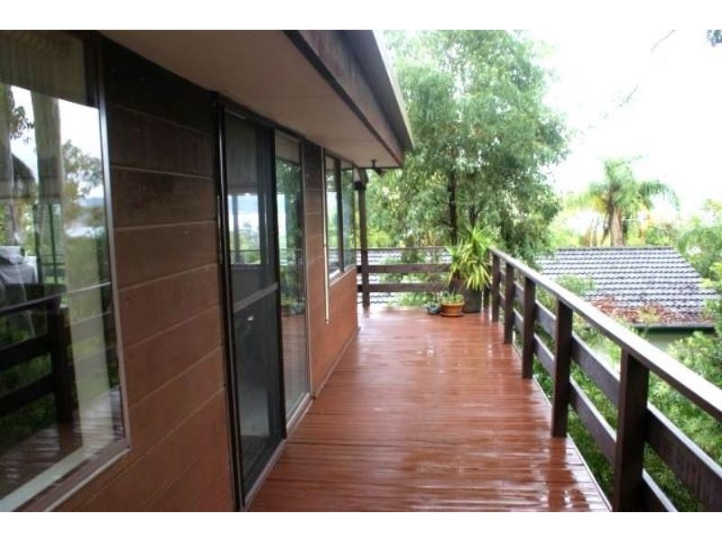 11 Greenslope  Dr, Green Point NSW 2251