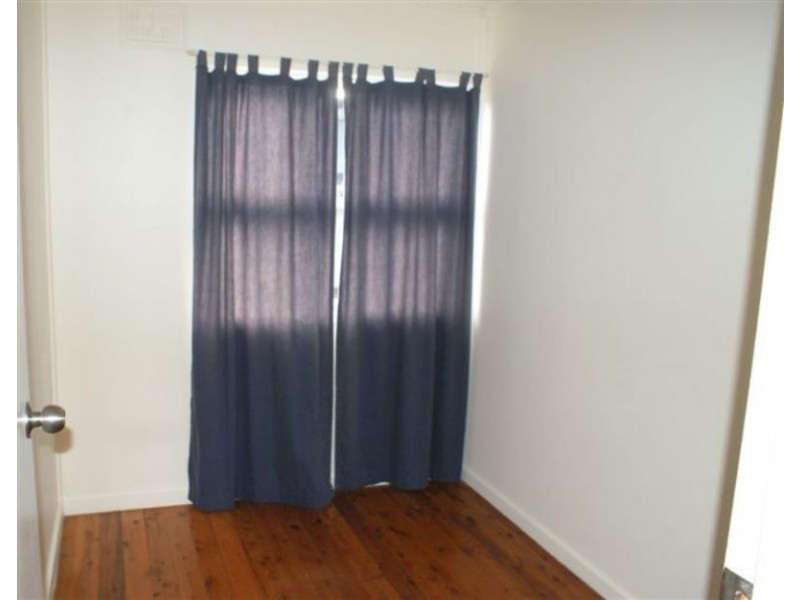 11 Newling  St, Niagara Park NSW 2250