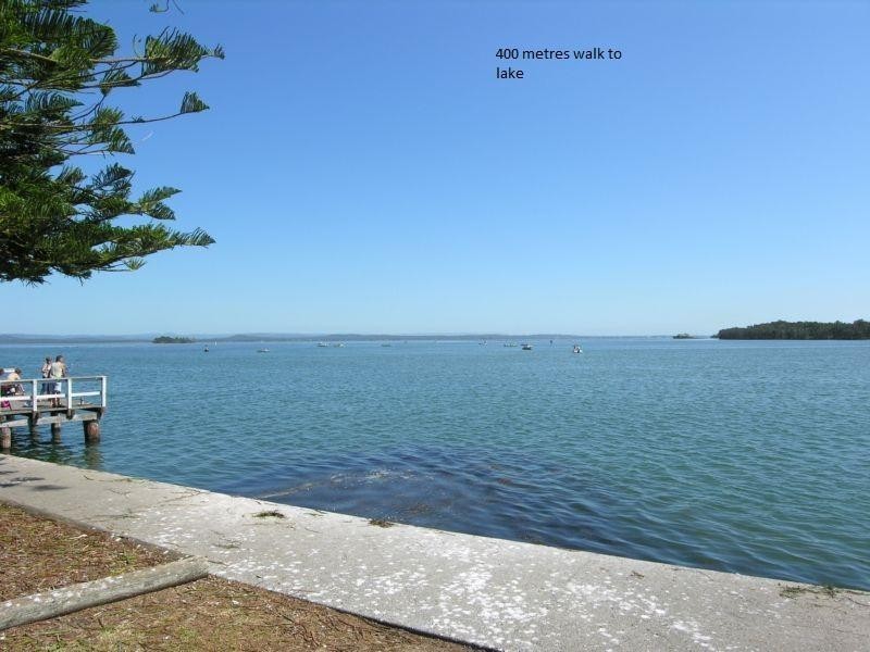 51 Oaklands  Ave, The Entrance NSW 2261