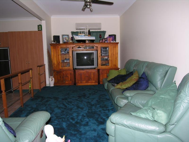 51 Oaklands  Ave, The Entrance NSW 2261