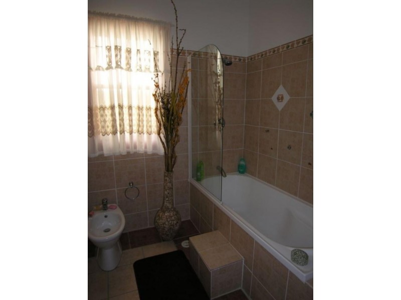 51 Oaklands  Ave, The Entrance NSW 2261