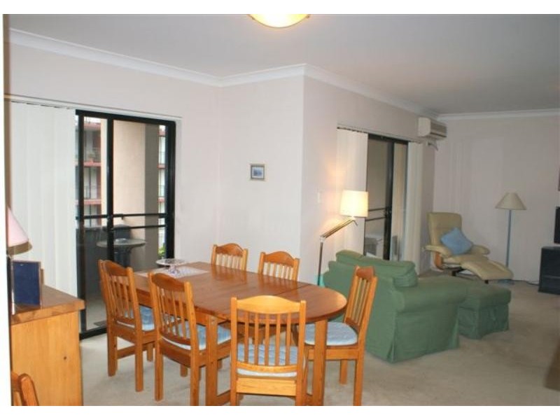 4/8 Bent  St, Gosford NSW 2250