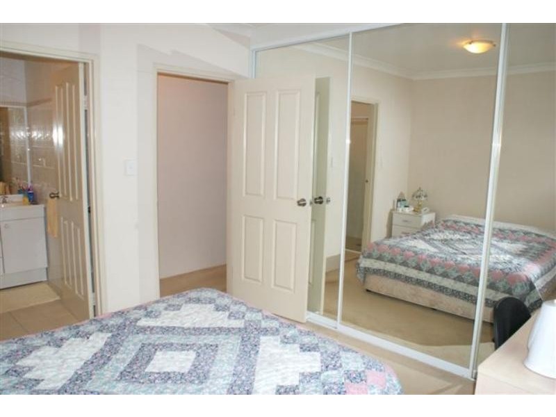 4/8 Bent  St, Gosford NSW 2250